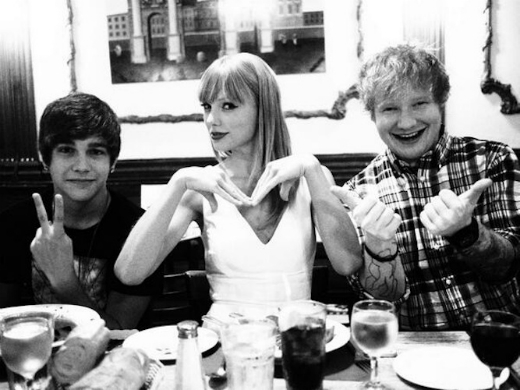 
	
	Trong một lần Taylor Swift dùng bữa cùng Ed Sheeran và Austin Mahone, tuy hóa đơn chỉ có 800 USD nhưng tiền bồi dưỡng cho các nhân viên phục vụ đã lên đến con số 500 USD.